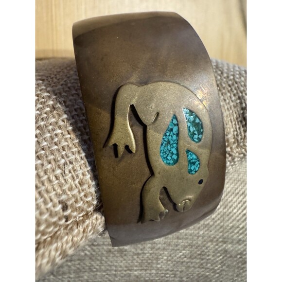 Copper Cuff Bracelet W/ Brass Frog Vintage Mexico Reconstited Turquoise - Picture 2 of 4